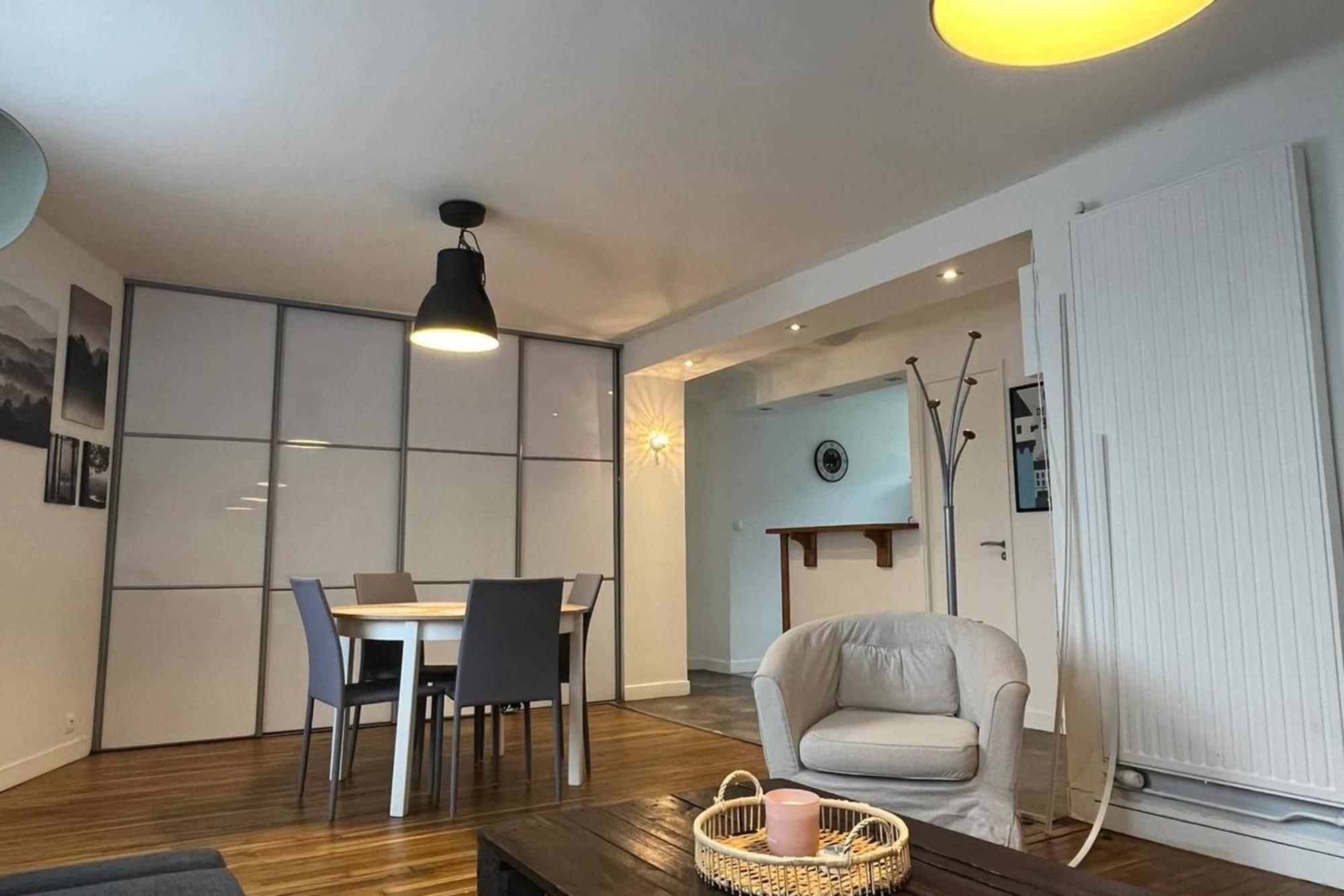 Charming Cozy Nest In Nantes Appartement Buitenkant foto
